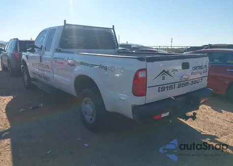 2009 Ford F-250 Fx4/Lariat/Xl/Xlt z USA, uszkodzony, nr VIN 1FTSX21549EA50930